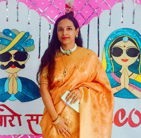 Mother of Jivisha Agarwal (LKG)